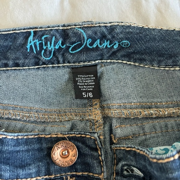 Women’s Arya Jeans distressed cut off Bermuda shorts size 5/6 - Picture 7 of 12